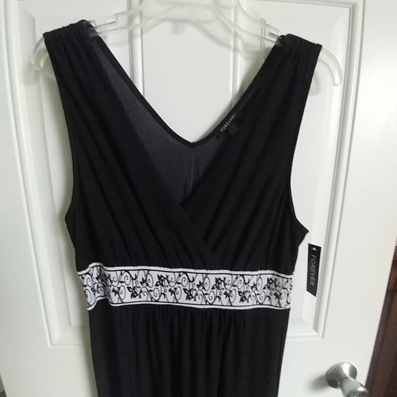 Forever boho maxi dress black white design L vneck - Picture 2 of 6